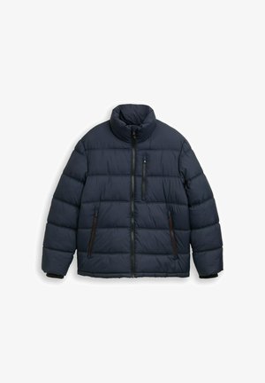 Chaqueta acolchada, azul marino, diseño acolchado, cuello alzado, cierre frontal con cremallera, dos bolsillos laterales y un bolsillo en el pecho con herrajes en contraste.