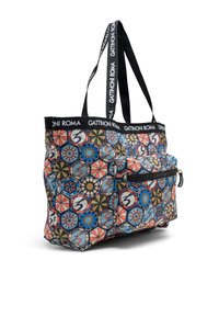 Borsa a spalla con manici neri, caratterizzata da un motivo geometrico multicolore su tessuto, una tasca frontale con zip e il marchio Gattinoni Roma sulla parte superiore.