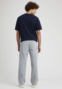 BZB Pantalon classique - vert clair
