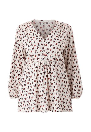 Blomstret bluse med en cremefarvet baggrund, der har rødt og blåt blomsterprint, V-halsudskæring, lange ballonærmer og detaljeret samling i taljen.