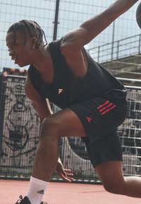 adidas Performance 3 STRIPES SHORT - Sporta šorti - black/better scarlet