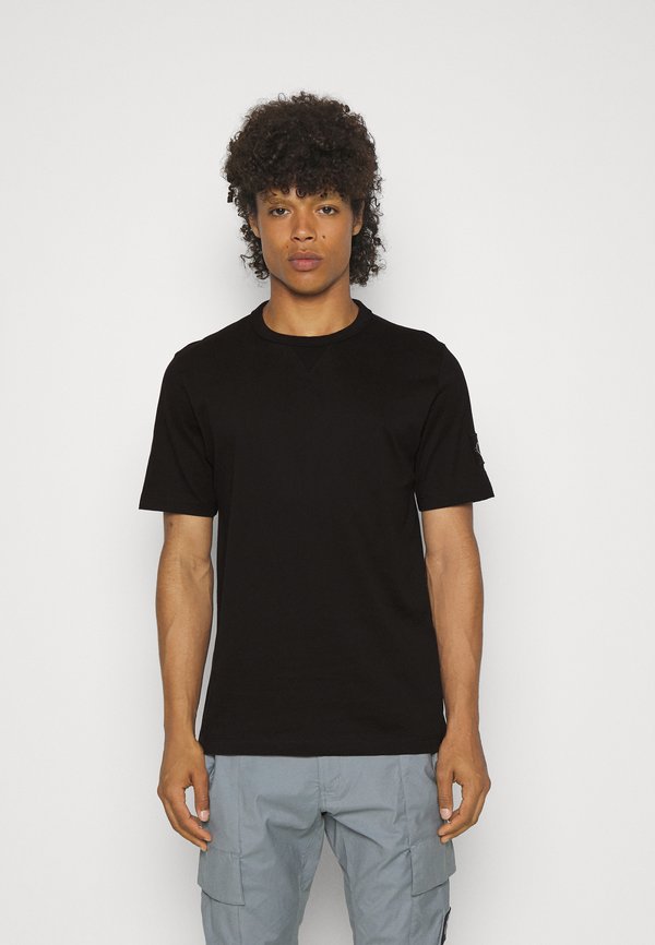 BADGE REGULAR TEE - Basic T-shirt