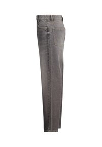 Jeans de mezclilla gris con corte recto, que cuentan con cinco bolsillos, costura en los bolsillos traseros con forma de U y un ligero desvanecimiento para dar textura.
