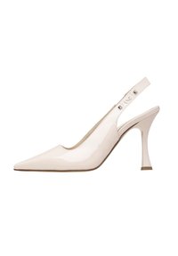 Pump con zeppa in pelle lucida rosa pallido, punta affilata, design elegante con tacco stiletto curvo e sottili dettagli metallici sulla fascia.