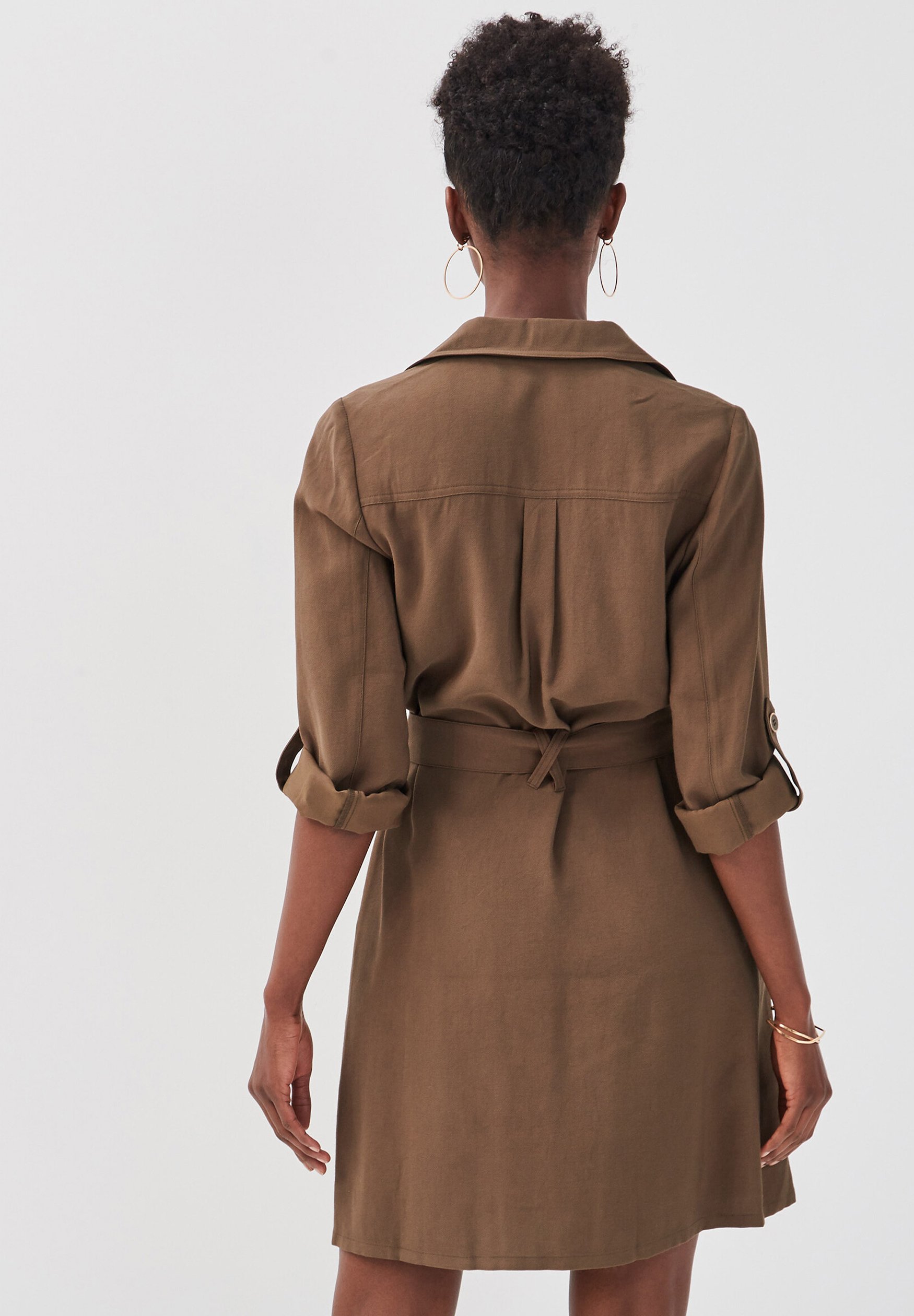 robe cache cache kaki