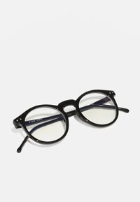 Gafas negras redondas con un marco grueso, lentes transparentes y un diseño de doble puente. Presenta pequeños acentos metálicos y una patilla en color azul marino.