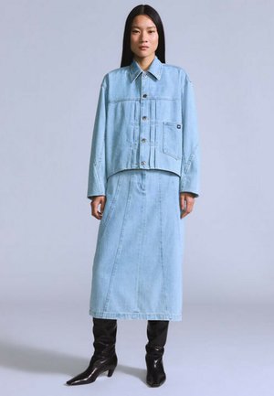 Levi's®, SEAMED SKIRT BLUE RADIANT WASH - Denimnederdele - blue radiant wash - med indigo - flat finish -