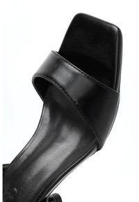 Derimod Sandalias - black