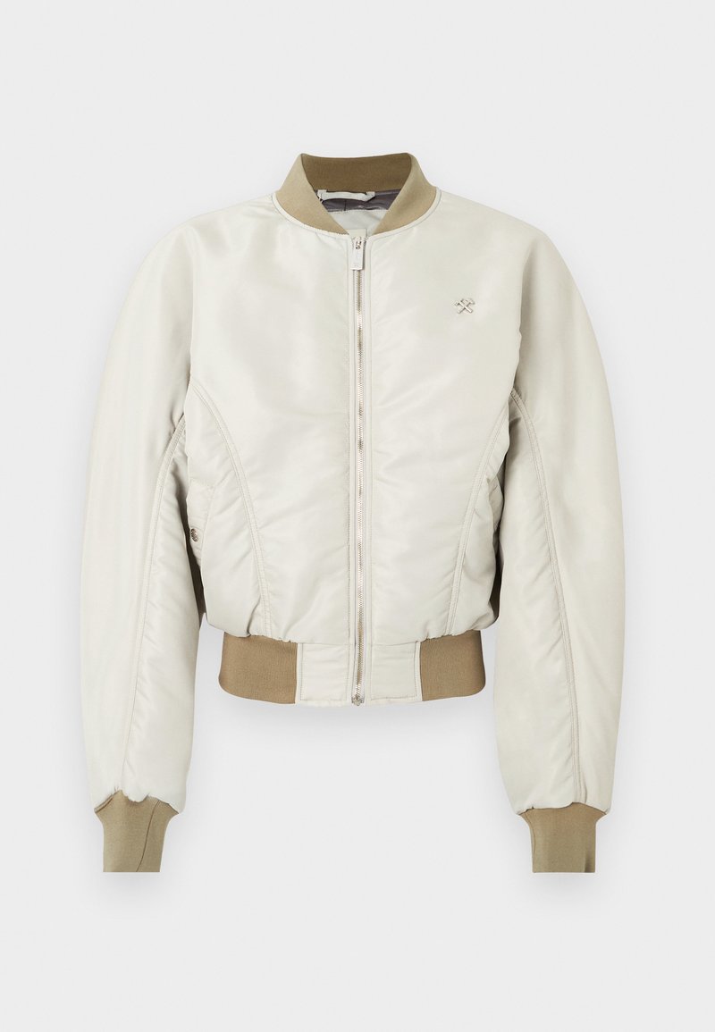 Lichtbeige bomberjack van gladde stof, met een ritssluiting, geribbelde manchetten en een contrasterende kaki kraag. Subtiele logoafwerking.