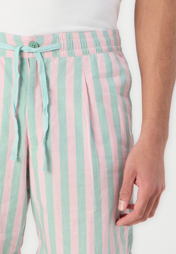 RELAXED STRIPE - Shorts2