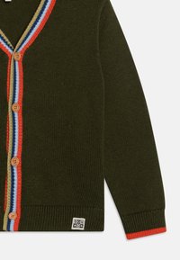 Bonton CARDIGAN TOMY - Cardigan - vert popeye