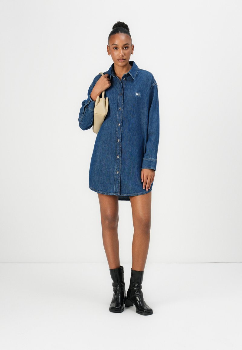 Tommy Jeans RELAXED SHIRT DRESS - Shirt dress - denim medium/blue denim -  Zalando.co.uk