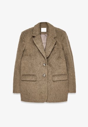 Blazer marrone con texture, colletto a scollatura, due tasche frontali, chiusura a un bottone e una superficie morbida e pelosa. Interno foderato.