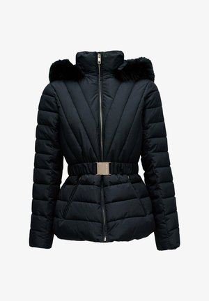 Veste matelassée noire avec un col montant et des accents en fausse fourrure. Comprend une taille ceinturée, une fermeture éclair et un motif matelassé.