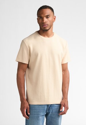 Petrol Industries, REGULAR FIT COTTON T-SHIRT OWENS - T-shirt basic - stone white