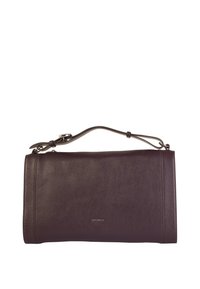 Borsa in pelle bordeaux con finitura texturizzata, forma rettangolare, manico superiore e accentuazione con logo metallico sulla parte frontale.