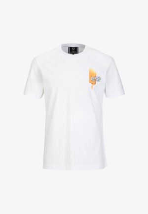 Wit T-shirt met korte mouwen, voorzien van een klein oranje ijsjesplaatje en de tekst "19V69" op de linkerbovenborst.