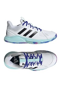 adidas Performance COURT FLIGHT - Zapatillas - weissschwarz