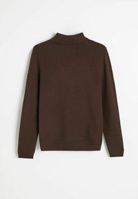 Ciemnobrązowy sweter z długim rękawem, z kołnierzykiem typu mock neck, żebrowanymi mankietami i dołem, prezentowany na białym tle.