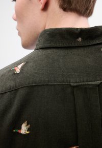 GANT EMBROIDERED SHIRT - Skjorter - green lagoon