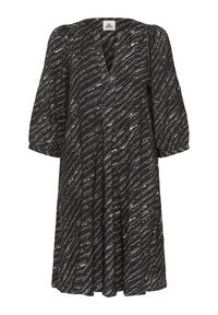 Schwarzes Kleid mit V-Ausschnitt und dreiviertel Puffärmeln. Es hat ein gewelltes, gestreiftes Muster in Grau und Creme und besteht aus leichtem Stoff.