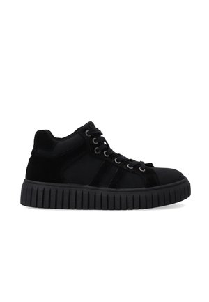 Schwarzer High-Top-Sneaker aus Wildleder und Stoff, mit einer strukturierten Gummisohle, runder Zehenform und tonalem Schnürsenkel mit drei seitlichen Streifen.