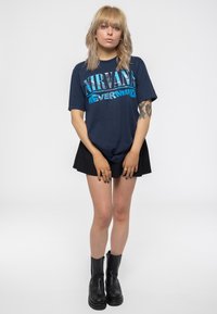 Paradiso Clothing NIRVANA NEVERMIND TRACKS - Print T-shirt - navy