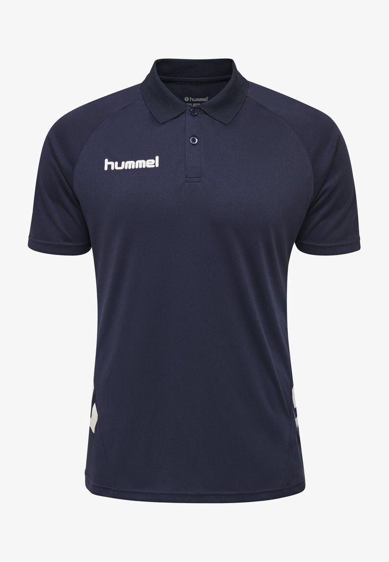 Navyblauwe polo shirt van gladde stof, met een knoopsluiting bij de kraag, raglanmouwen en een wit logo op de voorkant en zijkanten.
