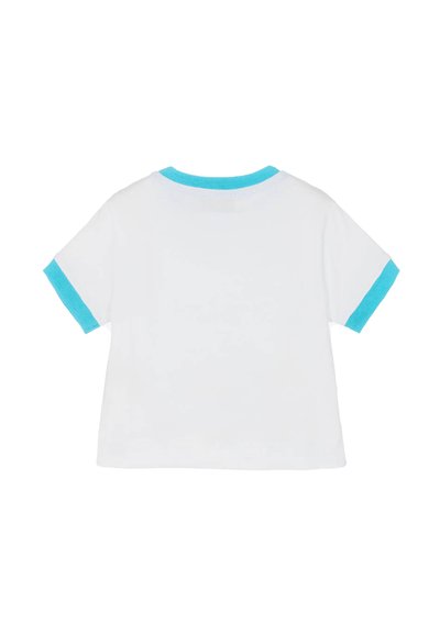 T-shirt bianco a maniche corte con dettagli turchesi sul colletto e sui bordi delle maniche. Tessuto morbido, design informale, vestibilità regolare.