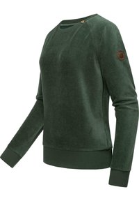 Sudadera de mezcla de algodón verde con cuello redondo, puños y dobladillo de canalé. Cuenta con un pequeño acento de madera y una textura suave.