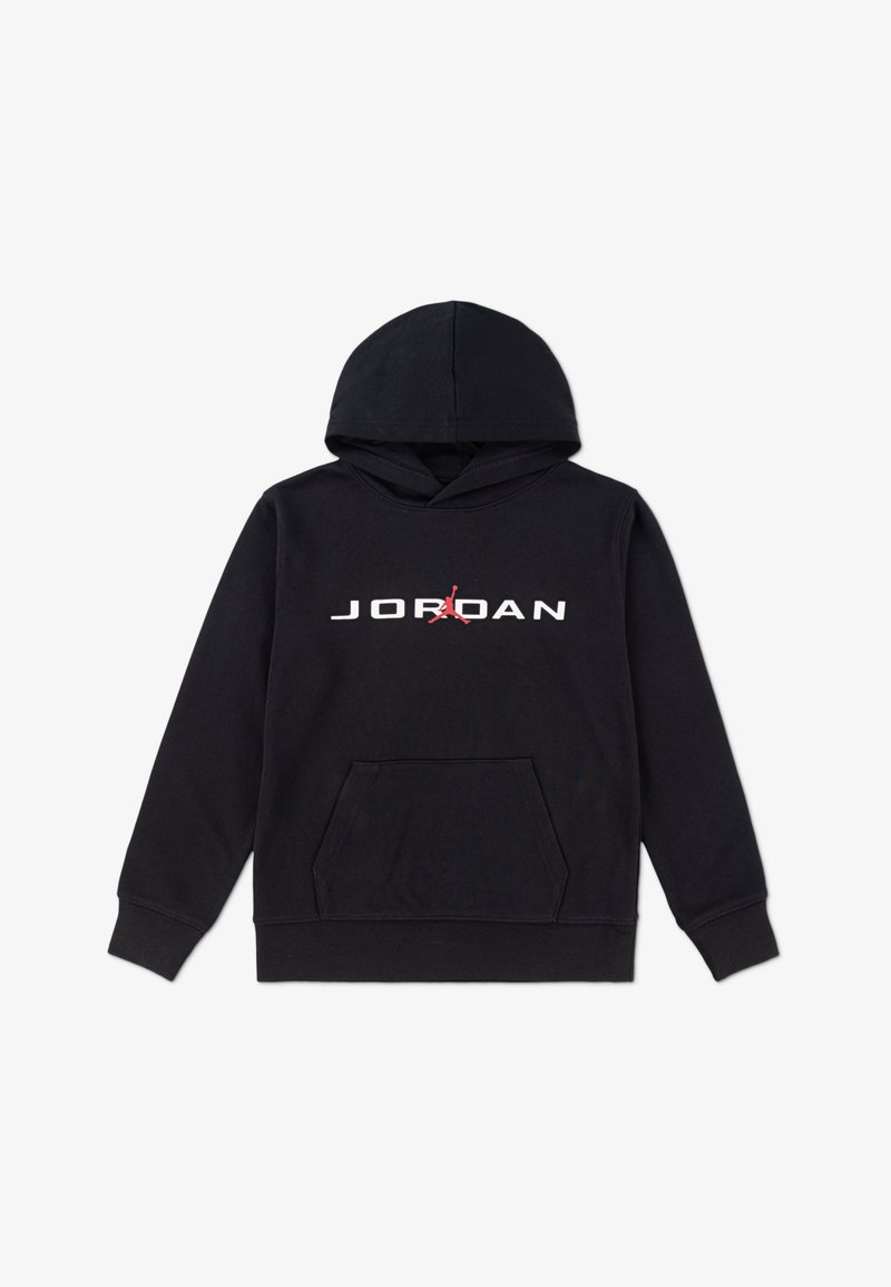 Zwarte hoodie met een voorzak, witte "JORDAN" tekst en een rode silhouetlogo boven de letter "A." Gemaakt van zachte stof.