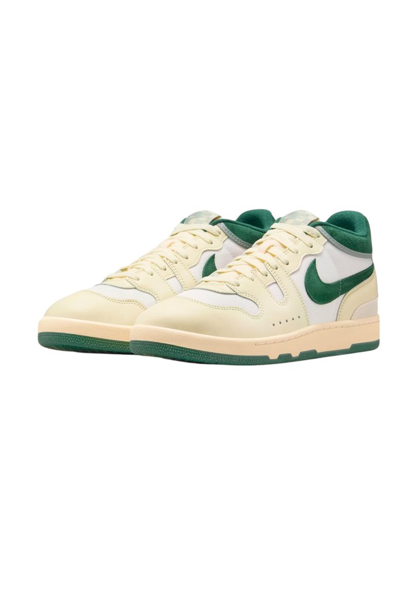 Nike Sportswear ATTACK - Tenisky - sail fir coconut milk pale vanilla