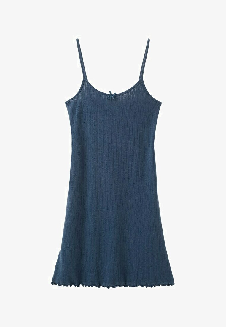 Tmavomodré rebrované pletené šaty bez rukávov s tenkými ramienkami, malou mašľou vpredu a volánikovým lemom.