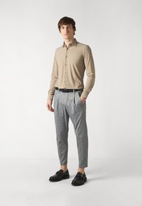DRYKORN CHASY - Stoffhose - grey