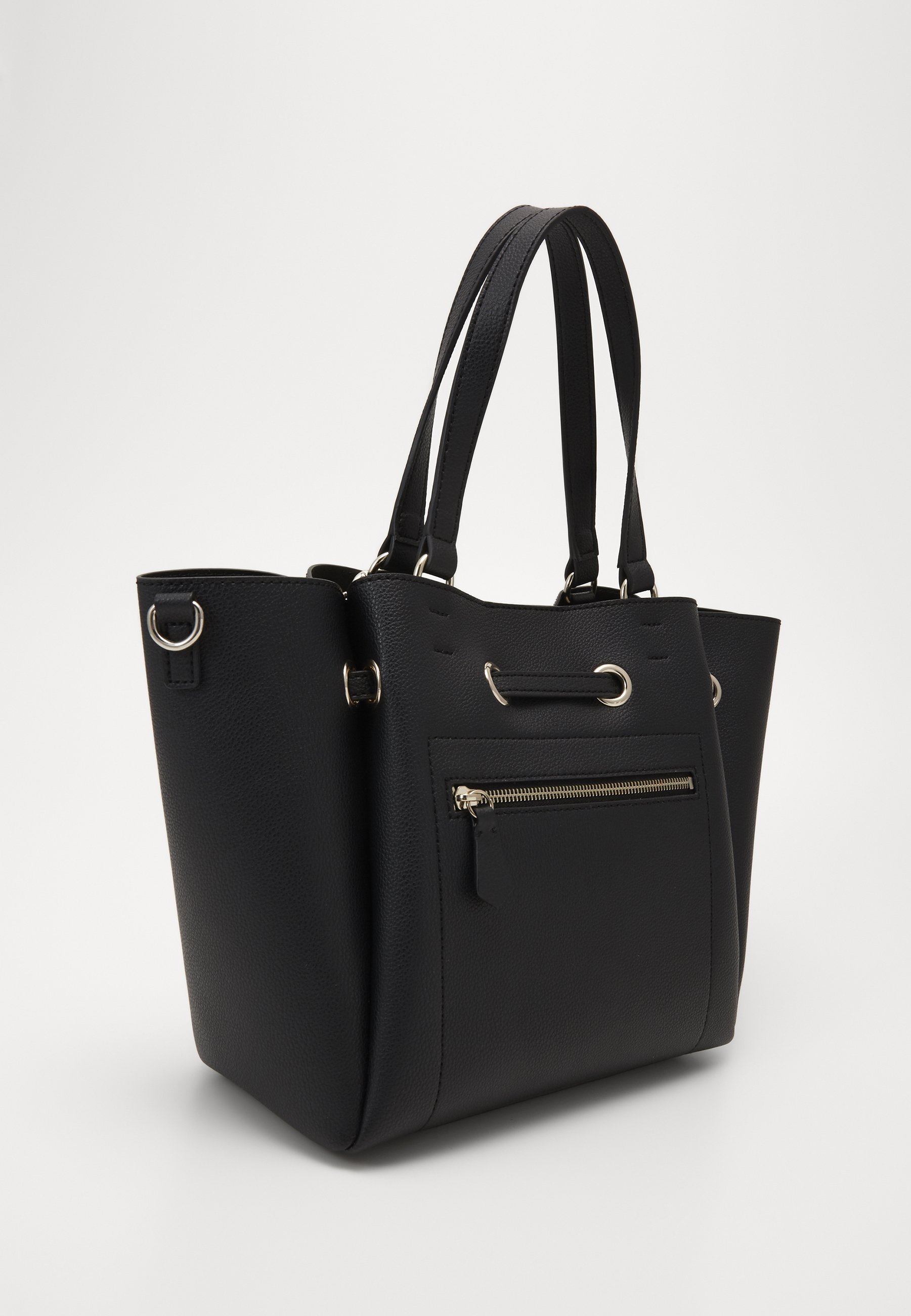 Guess DIGITAL DRAWSTRING BAG Håndveske black Zalando.no Guess DIGITAL DRAWSTRING BAG Håndveske black Zalando.no