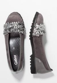 Gabor Bailarinas - grey