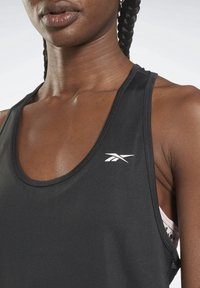 Reebok Top - black