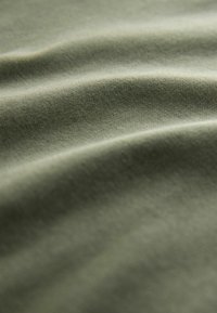 Next SHORT SLEEVE CREW NECK  - Žerzejové šaty - green
