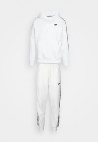 Neizvēlēts, white/black