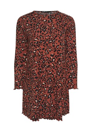 Leopardprint kjole i rustfarve, med lange ærmer, rund halsudskæring og tekstureret stof med en flydende pasform og bølgende kant.