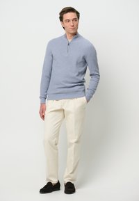 PROFUOMO THE STRUCTURE BASIC HALF ZIP - Stickad tröja - light blue