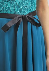 Swing Robe de soirée - green