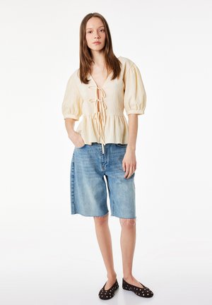 Koton, BALLOON SLEEVE BLOUSE . - Blusa - yellow