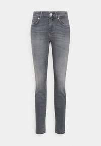 Jeans skinny decoloridos grises con botón delantero, cremallera y diseño de cinco bolsillos, exhibidos sobre un fondo blanco.