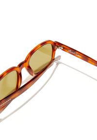 Hawkers MANUEL TURIZO - Sunglasses - brown