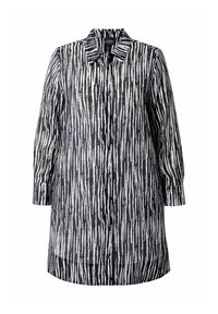 Abito camicia con bottoni, in bianco e nero, con motivo a righe verticali. Realizzato in tessuto testurizzato, dotato di colletto e maniche lunghe.