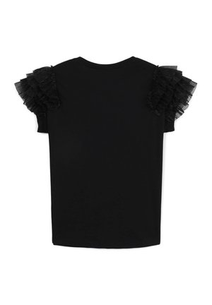 T-shirt noir à manches courtes, avec des accents en tissu transparent volanté sur les épaules, un col rond, et une coupe décontractée. Texture de tissu lisse.