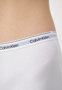 Calvin Klein Underwear ICON LOGO - Gaćice - white