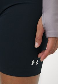 Thumbnail Image 8