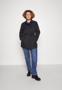 ONLY Carmakoma CARVALERIE  - Trenchcoat - black